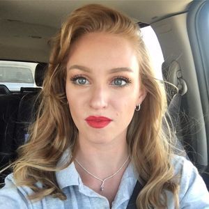 Meet your Posher, Liz